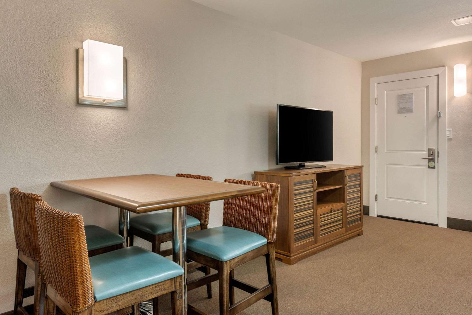 Hotel Seafarer & Suites, Ascend Collection 2*